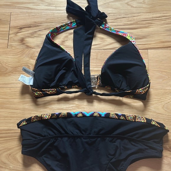 Trina Turk 2 piece - Picture 5 of 5